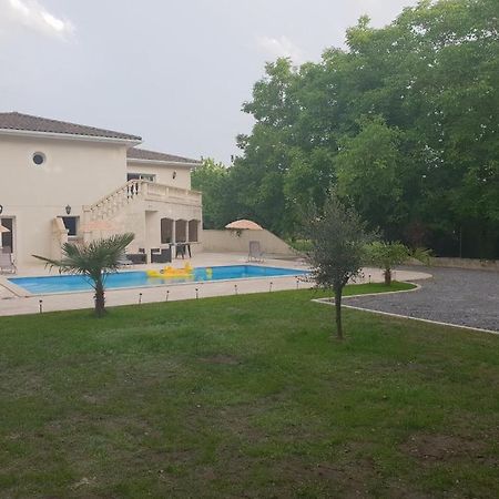 Maison Calme Et Spacieuse Bassens  Ngoại thất bức ảnh