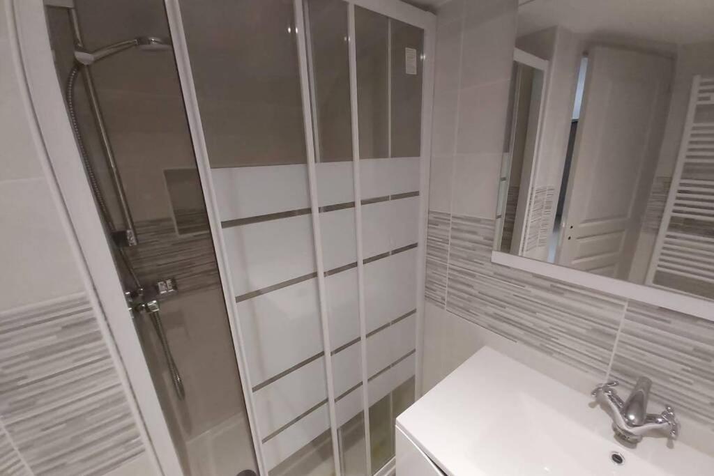 Maison Calme Et Spacieuse Bassens  Ngoại thất bức ảnh