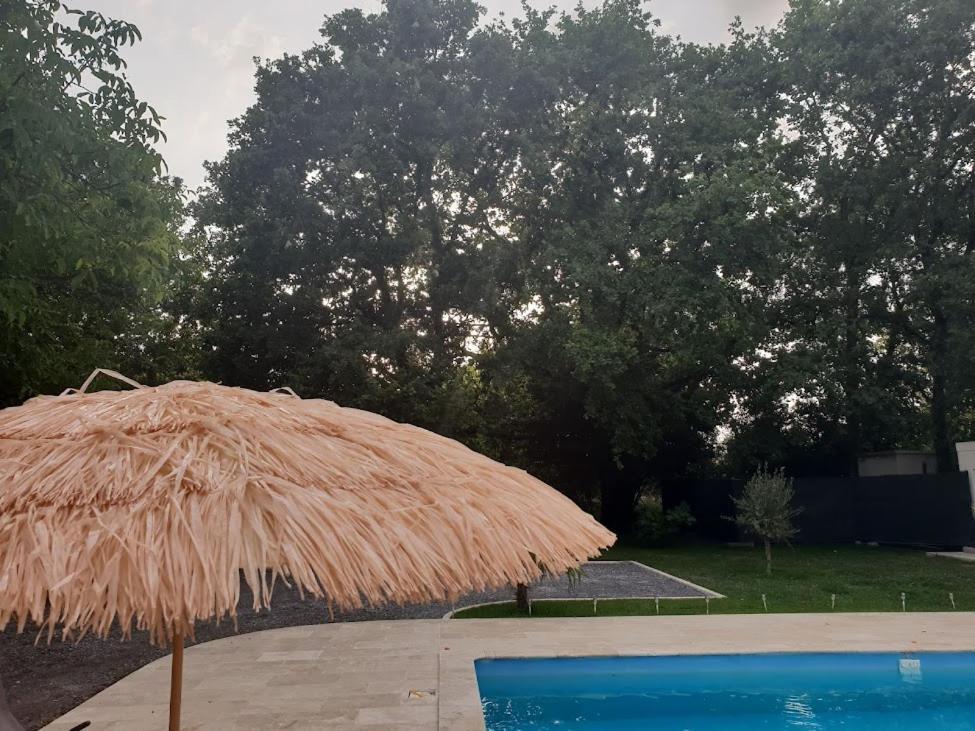Maison Calme Et Spacieuse Bassens  Ngoại thất bức ảnh