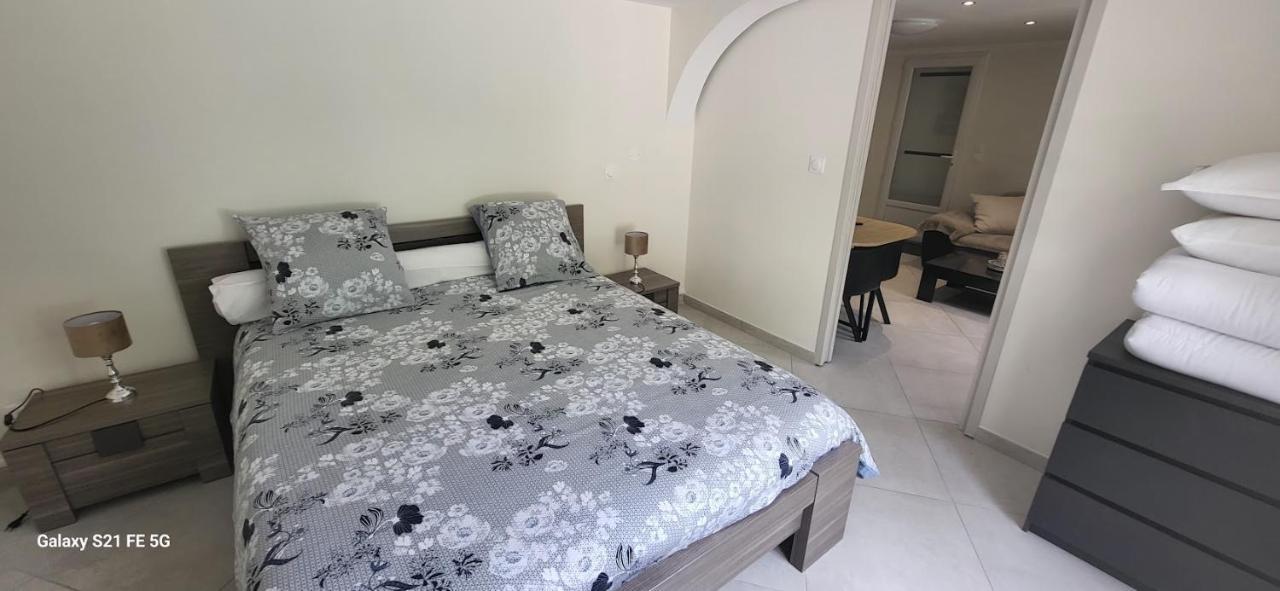 Maison Calme Et Spacieuse Bassens  Ngoại thất bức ảnh