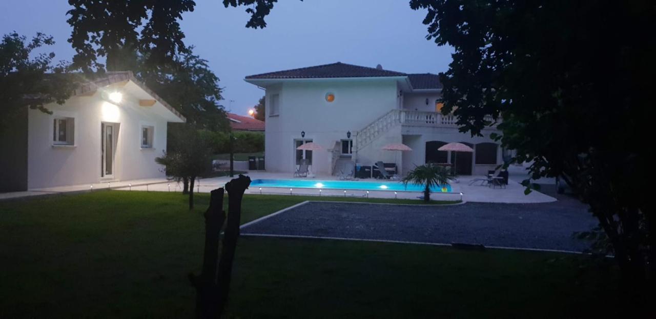 Maison Calme Et Spacieuse Bassens  Ngoại thất bức ảnh